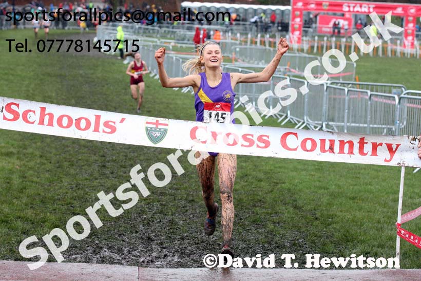 Senior girls 2019 New Balance English Schools Cross Country Champs, Temple Newsam, Leeds. Photo:  David T. Hewitson/Sports for All Pics